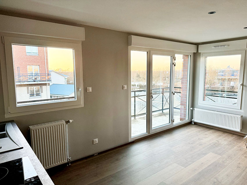  Menuiserie PVC blanche Aralya 77 avec volet bloc baie électrique pose en dépose complète sur Lille