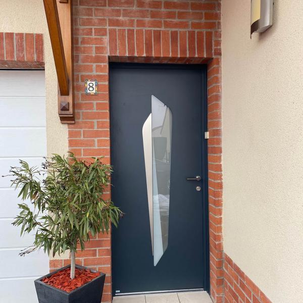 Porte d’entrée BELM en aluminium à Escaudain