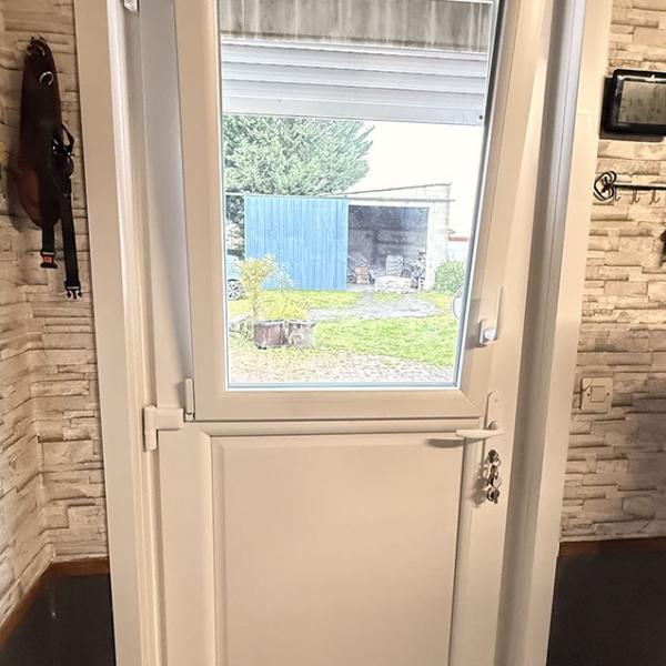 Porte de service à Hasnon